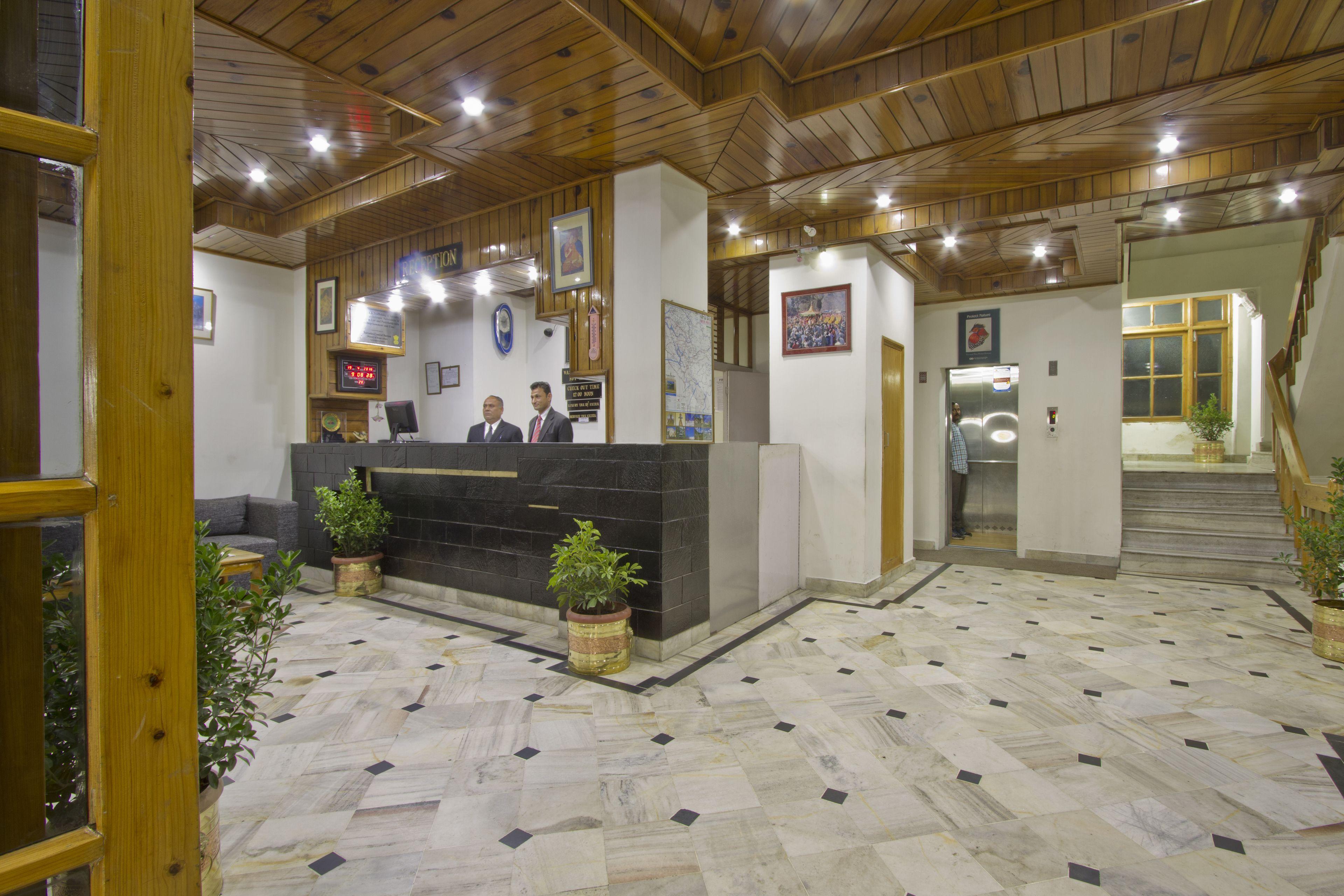 Hotel Snow View Manali, Manali